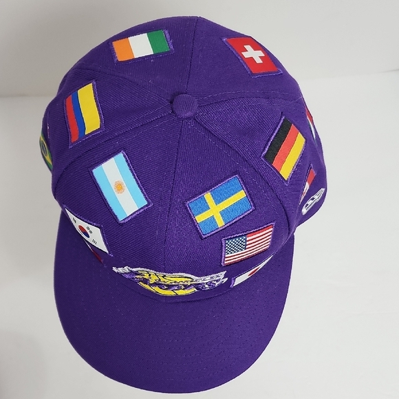 New Era Los Angeles Lakers Purple Snapback Hat Various National Flags - Picture 10 of 12
